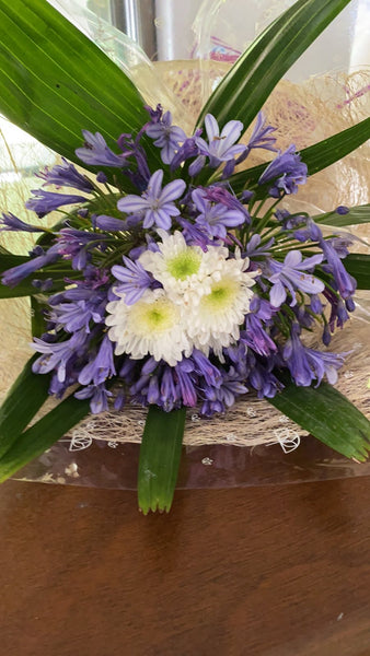 AGAPHANTUS AND MALAYSIAN MUMS BOUQUET
