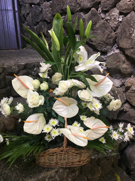 ALL WHITE LILIES AND ANTHURIUMS